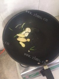 家常菜番茄炖牛腩做法图解5)