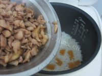 美味南瓜香菇鸡肉饭做法图解11)