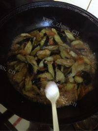 家常菜烧茄子做法图解12)