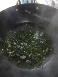 香飘十里的凉拌海带丝做法图解2)