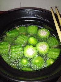 苦瓜肉汤做法图解6)