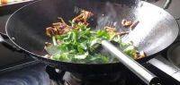 家常菜芹菜炒肉丝做法图解6)