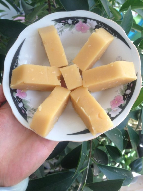 热腾腾的豌豆黄