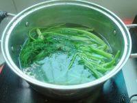 夏日凉拌茴香菜做法图解1)