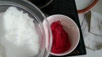 凉拌火龙果皮做法图解5)