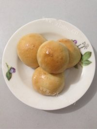 诱人的豆沙面包做法图解8)