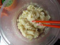自制红豆沙冰皮月饼做法图解6)