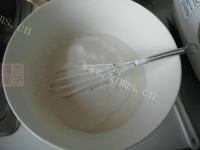 自制蓝莓夹心蛋糕做法图解2)