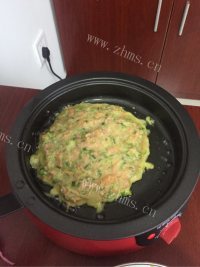自制鸡蛋蔬菜饼做法图解4)