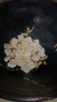 家常茭白炖豆腐做法图解5)