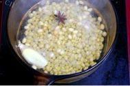 家常菜雪里蕻炒黄豆做法图解3)