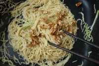 美味的核桃素炒面做法图解7)