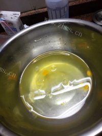 美味酱爆北海道戚风蛋糕做法图解4)