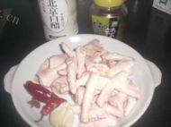 有特色的泡椒凤爪做法图解1)