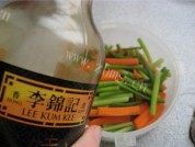 美味的腌蒜薹做法图解4)
