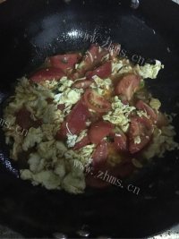 珍馐美味的西红柿炒鸡蛋做法图解4)