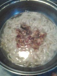 外婆教我做内蒙羊肉汆面做法图解3)