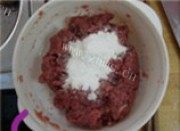 自制芝士牛排汉堡做法图解4)
