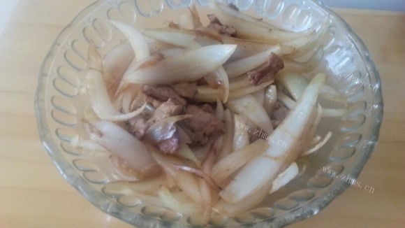 独特的洋葱炒肉