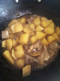 DIY-土豆炖排骨做法图解9)