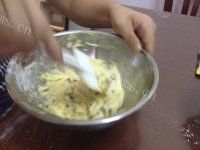 自制蔓越莓饼干做法图解5)