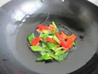 家常菜菠萝炒牛肉做法图解8)