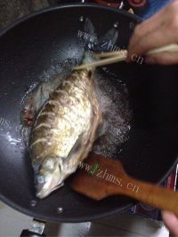 家常菜红烧鳊鱼做法图解6)