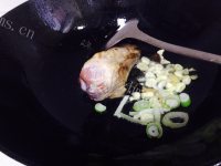 可口的豆角炖粉条做法图解4)