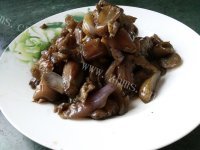 美味营养的油焖茄子做法图解7)