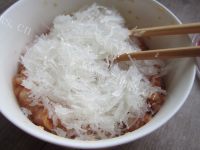 自制鲜肉粉丝水煎包做法图解3)