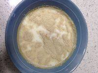 外婆教我做奶香薏米豆沙包做法图解3)
