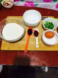 自制鸡蛋卷饼做法图解1)