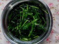 美味的凉拌菠菜粉丝做法图解1)