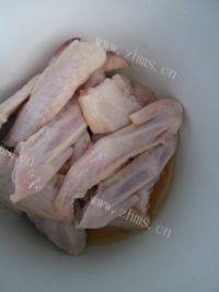 美味的五味鸭翅做法图解3)