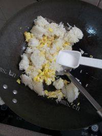 简易蛋炒饭做法图解6)