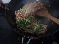 「家有大厨」清炒河虾做法图解6)