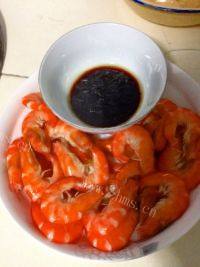 美味的白灼大虾