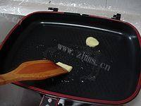腐竹金针菜鱼汤做法图解3)