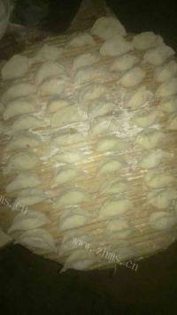 自己做的猪肉萝卜水饺做法图解5)