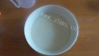 诱人的红豆沙冰皮月饼做法图解2)