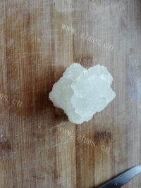 美味的银耳雪梨羹做法图解3)