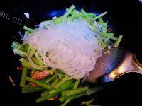 「家有大厨」芹菜炒肉丝粉做法图解10)