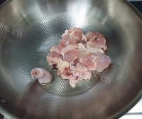 美味彩蔬奶炖鸡腿肉做法图解7)