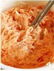 自己做的胡萝卜肉饼做法图解4)