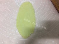 苏式蛋黄肉松月饼做法图解7)