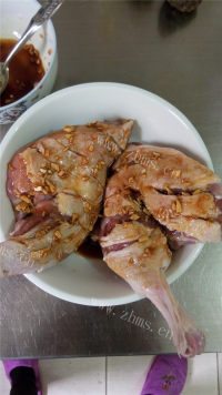 美味的烤鸭腿做法图解2)