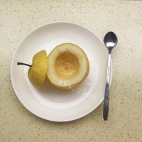 妈妈最爱的川贝炖雪梨做法图解2)
