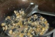美味的蒜蓉豆豉酱炒田螺肉做法图解2)