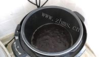 美白的大麦黑糖茶做法图解7)