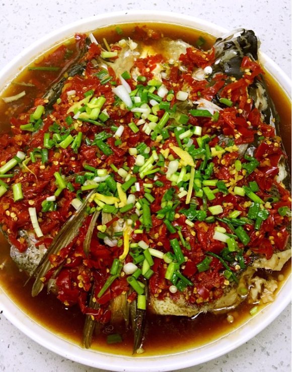 独特的剁椒鱼头